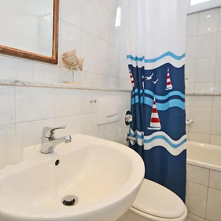 Apartment Regina 2 *