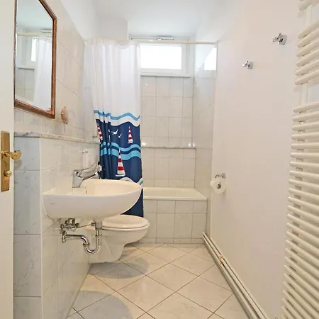 Regina 2 Apartment